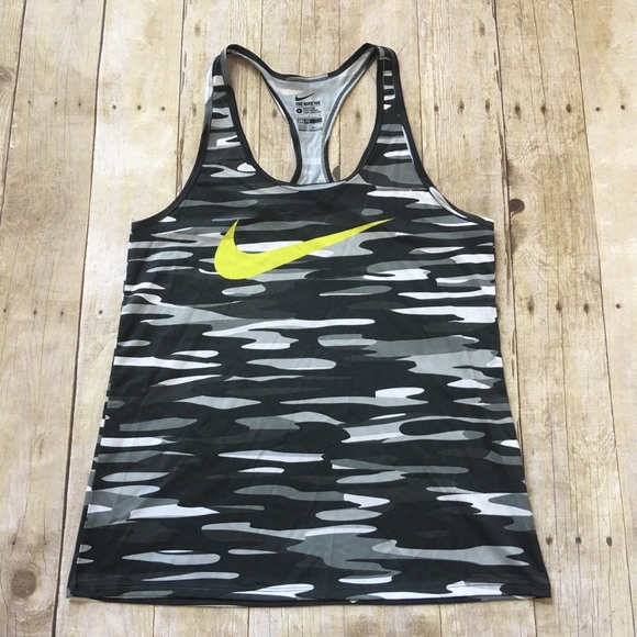 Nike Tops - Nike Work Out Tank Size Large